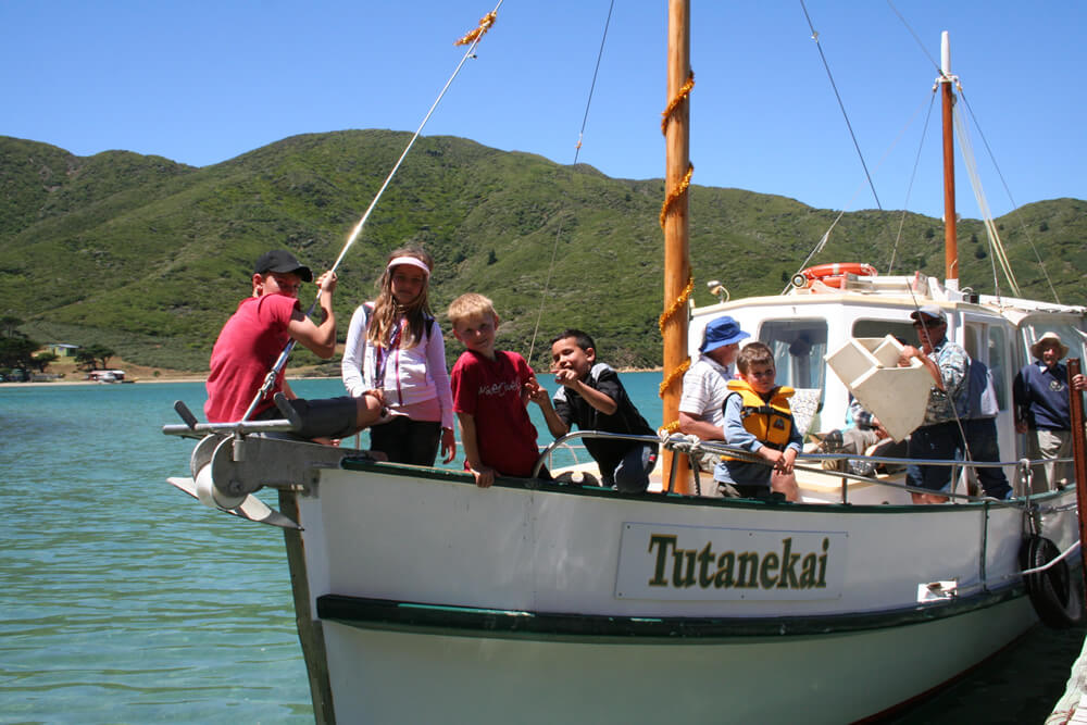 Tutanekai With School Kids Onboard Maori Eco Cruises In Marlborough Sounds NZ